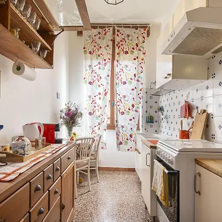 Carola's Terrace / La Terrazza Di Carola