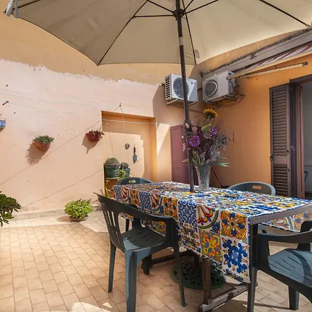 Carola's Terrace / La Terrazza Di Carola *